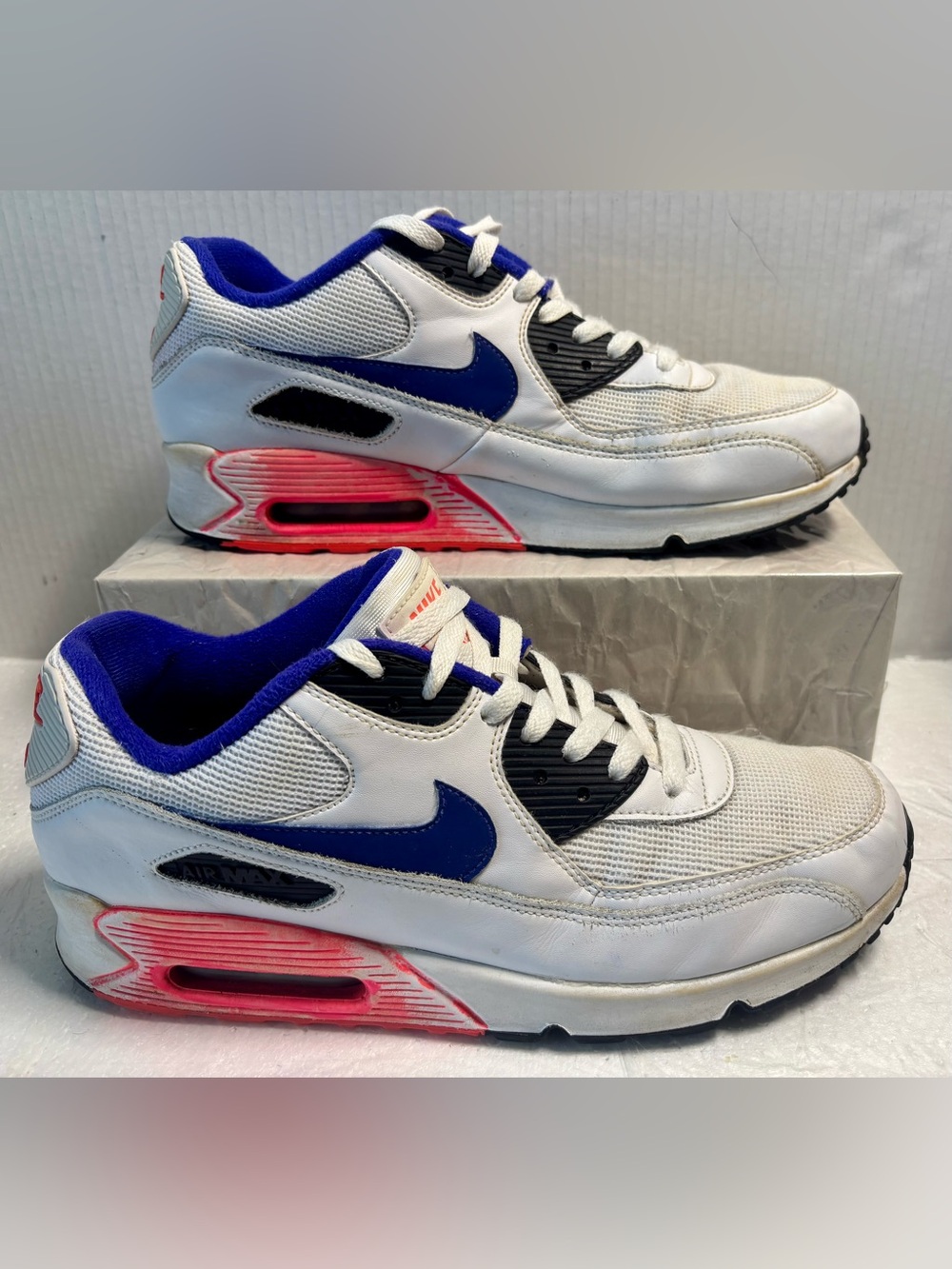 Nike Air Max 90  Blue Pink& White Athletic Sneakers Size 11